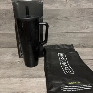 Brümate New Era 40oz Onyx Leopard Tumbler DWER40OXL